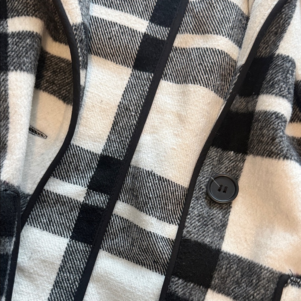 BKE Black and Cream Checkered Vest - Picture 6 of 10